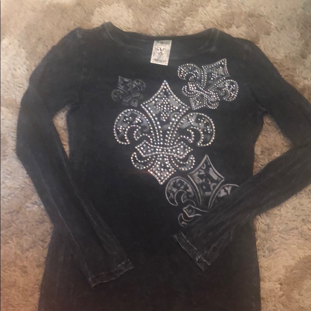 Long sleeve graphic tee